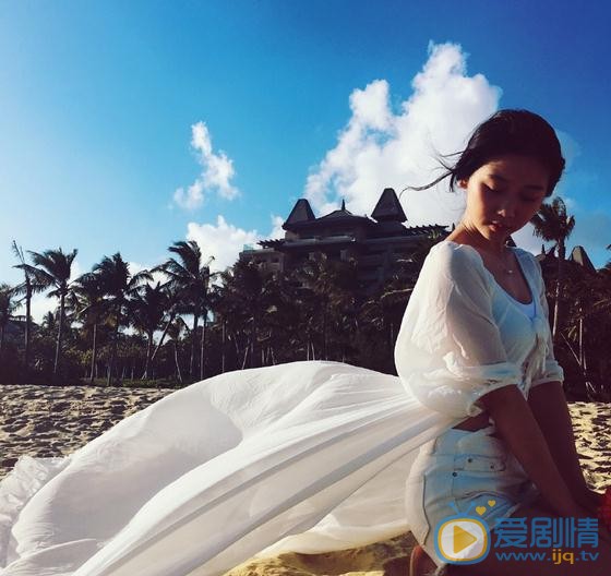 王妍言海边写真 王妍言高清写真_王妍言高清剧照