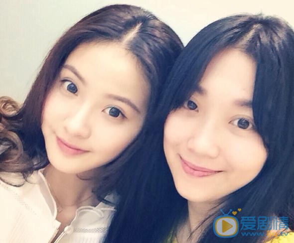 王妍言与人合照 王妍言高清写真_王妍言高清剧照