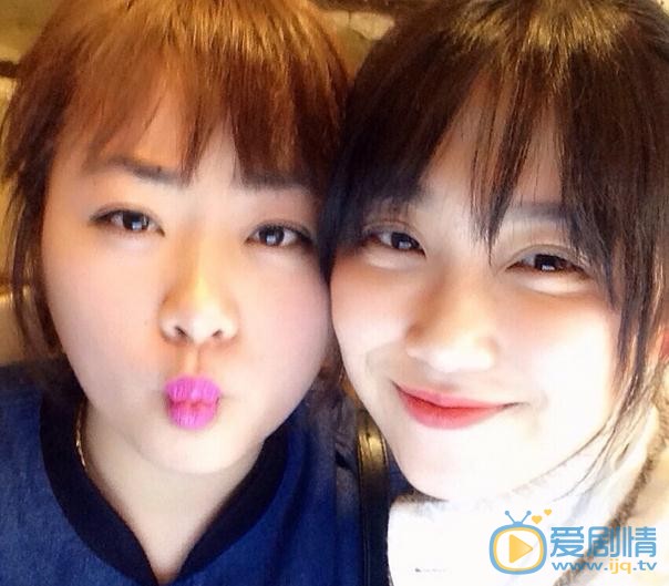 王妍言与人合照 王妍言高清写真_王妍言高清剧照