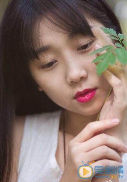 王妍言森林写真 王妍言高清写真_王妍言高清剧照