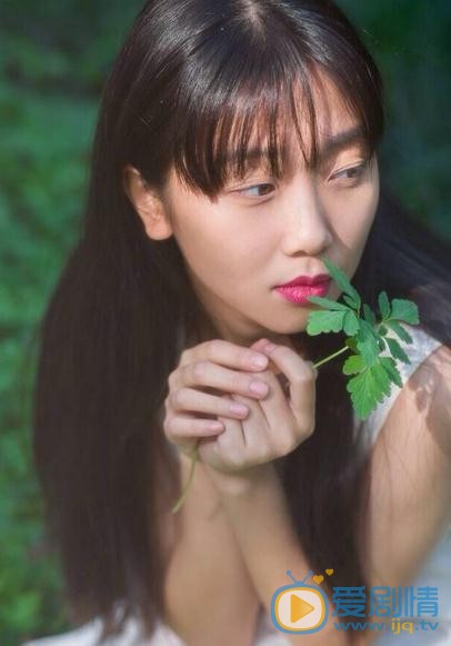 王妍言森林写真 王妍言高清写真_王妍言高清剧照