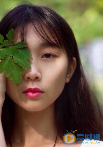 王妍言森林写真 王妍言高清写真_王妍言高清剧照