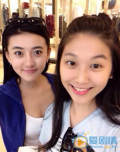 王妍言与人合照 王妍言高清写真_王妍言高清剧照