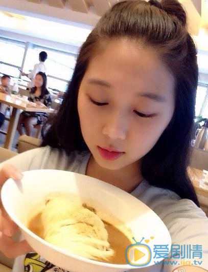王妍言生活照 王妍言高清写真_王妍言高清剧照