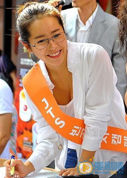 韩志旼公益照 韩志旼高清写真_韩志旼高清剧照