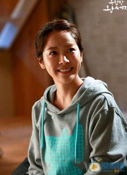 韩志旼《屋塔房王世子》剧照 韩志旼高清写真_韩志旼高清剧照