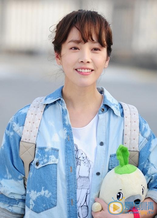 韩志旼《屋塔房王世子》剧照 韩志旼高清写真_韩志旼高清剧照