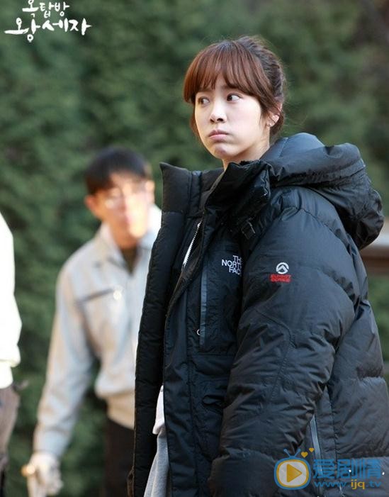 韩志旼《屋塔房王世子》剧照 韩志旼高清写真_韩志旼高清剧照