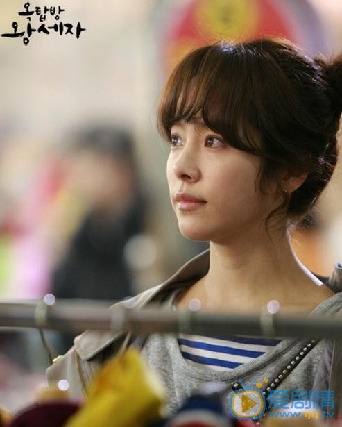 韩志旼《屋塔房王世子》剧照 韩志旼高清写真_韩志旼高清剧照