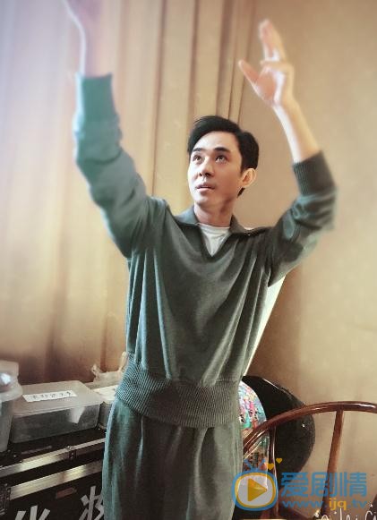 贾一平生活照 贾一平高清写真_贾一平高清剧照