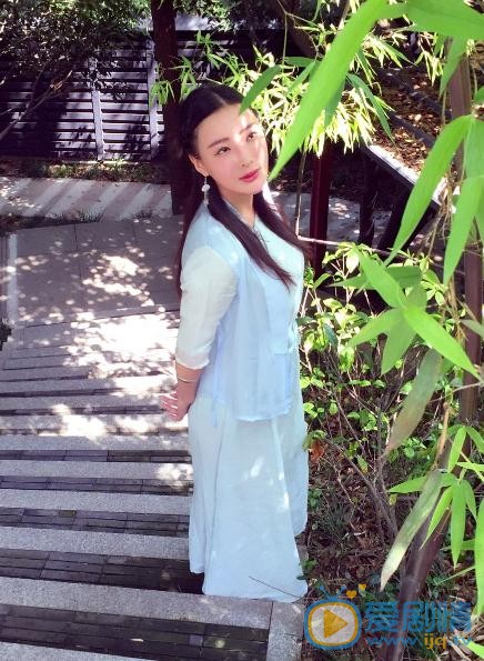 王李丹妮街拍写真 王李丹妮高清写真_王李丹妮高清剧照