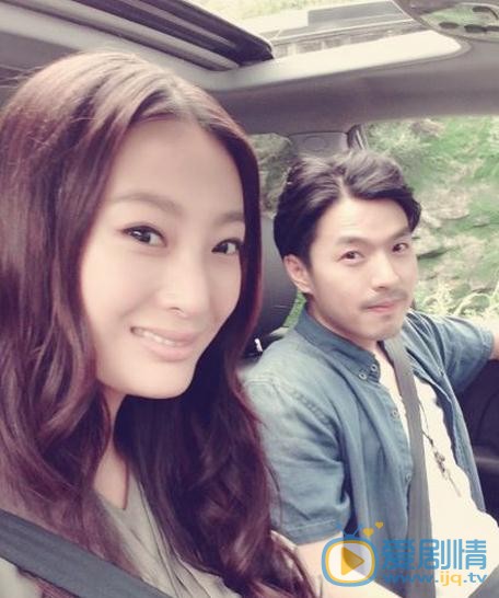 王李丹妮与人合照 王李丹妮高清写真_王李丹妮高清剧照