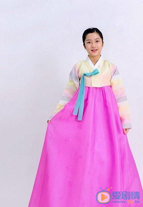 金贤秀韩服写真 金贤秀高清写真_金贤秀高清剧照