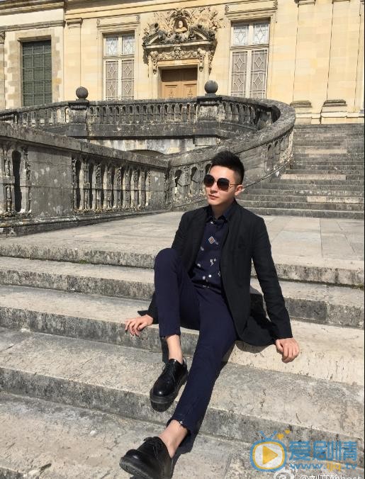 刘文翰街拍旅行照 刘文翰高清写真_刘文翰高清剧照