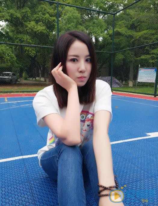 陶红夏日街拍 陶红高清写真_陶红高清剧照