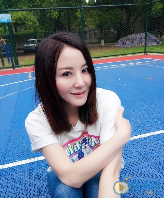 陶红夏日街拍 陶红高清写真_陶红高清剧照