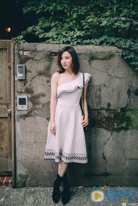 陶红夏日街拍 陶红高清写真_陶红高清剧照