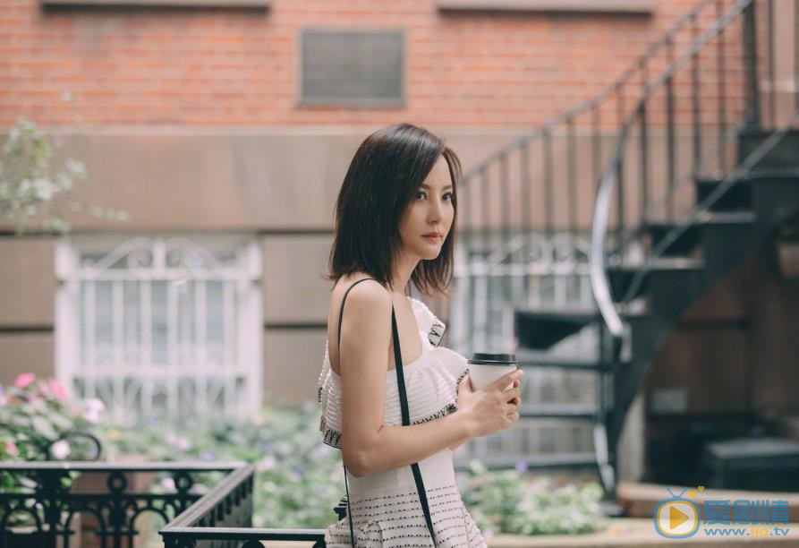 陶红夏日街拍 陶红高清写真_陶红高清剧照