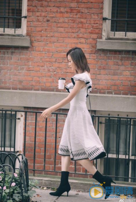 陶红夏日街拍 陶红高清写真_陶红高清剧照