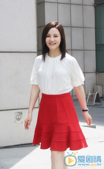 陶红夏日街拍 陶红高清写真_陶红高清剧照