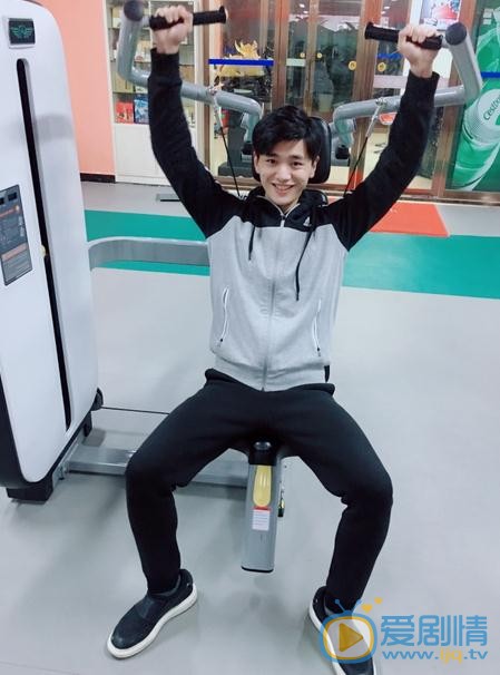 易大千生活照 易大千高清写真_易大千高清剧照