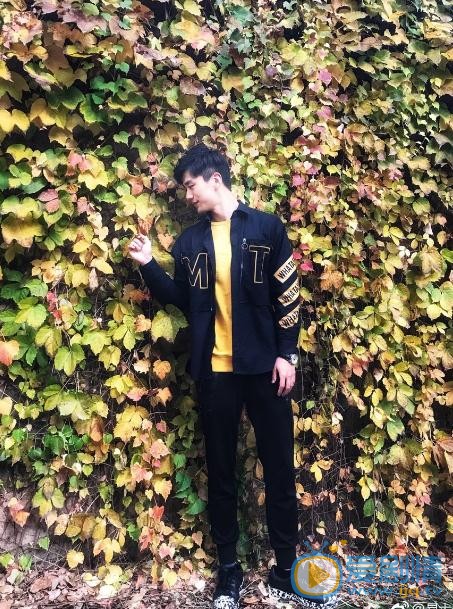 易大千街拍写真 易大千高清写真_易大千高清剧照