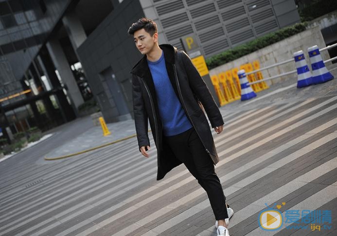 易大千街拍写真 易大千高清写真_易大千高清剧照