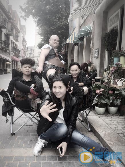 苗青与人合照 苗青高清写真_苗青高清剧照