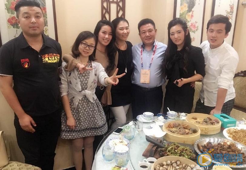 苗青与人合照 苗青高清写真_苗青高清剧照