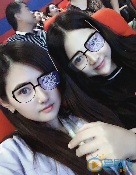 苗青与人合照 苗青高清写真_苗青高清剧照