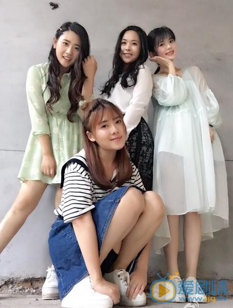 苗青与人合照 苗青高清写真_苗青高清剧照