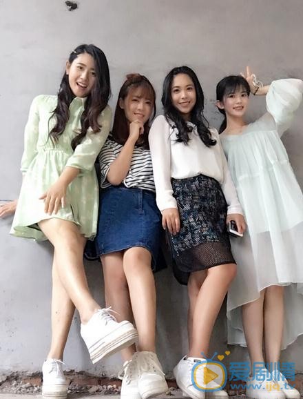 苗青与人合照 苗青高清写真_苗青高清剧照