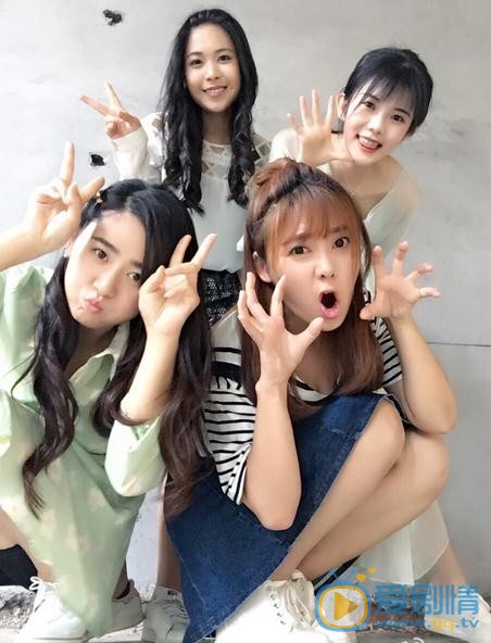 苗青与人合照 苗青高清写真_苗青高清剧照