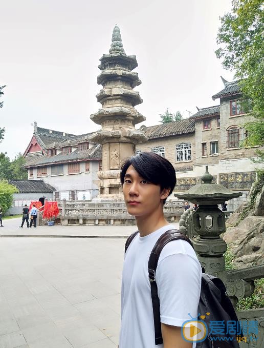王蕴凡旅行照 王蕴凡高清写真_王蕴凡高清剧照