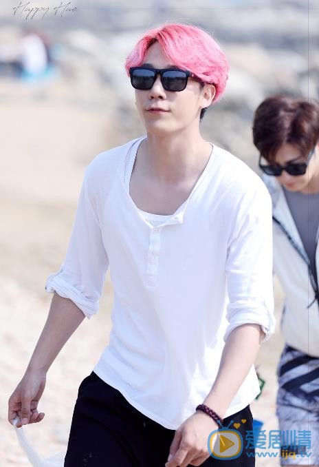 王蕴凡帅气写真 王蕴凡高清写真_王蕴凡高清剧照