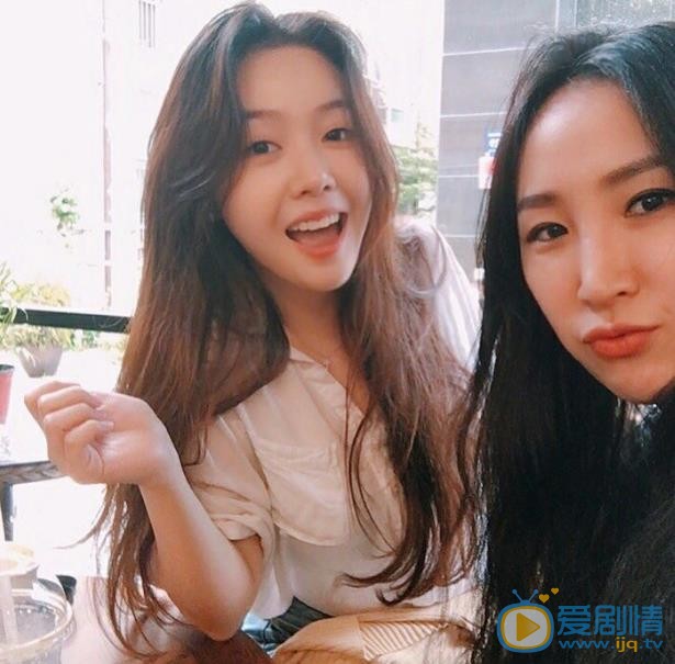 方敏雅生活照 方敏雅高清写真_方敏雅高清剧照