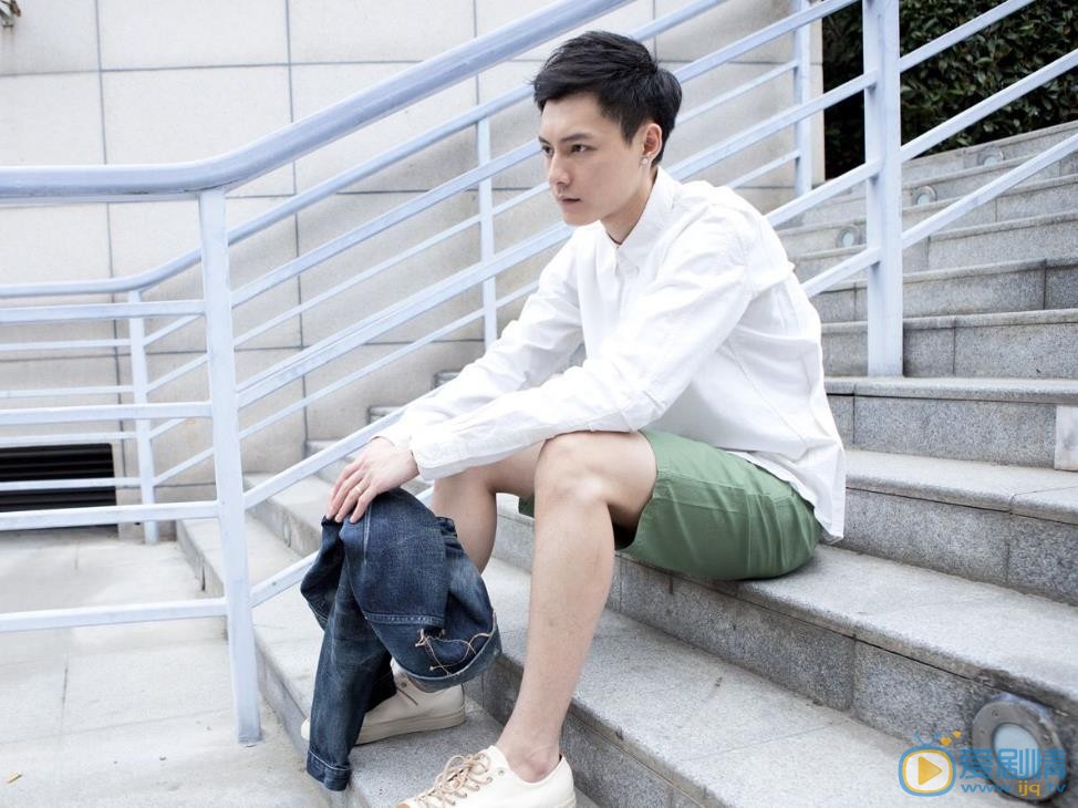 冯铭潮时尚街拍 冯铭潮高清写真_冯铭潮高清剧照