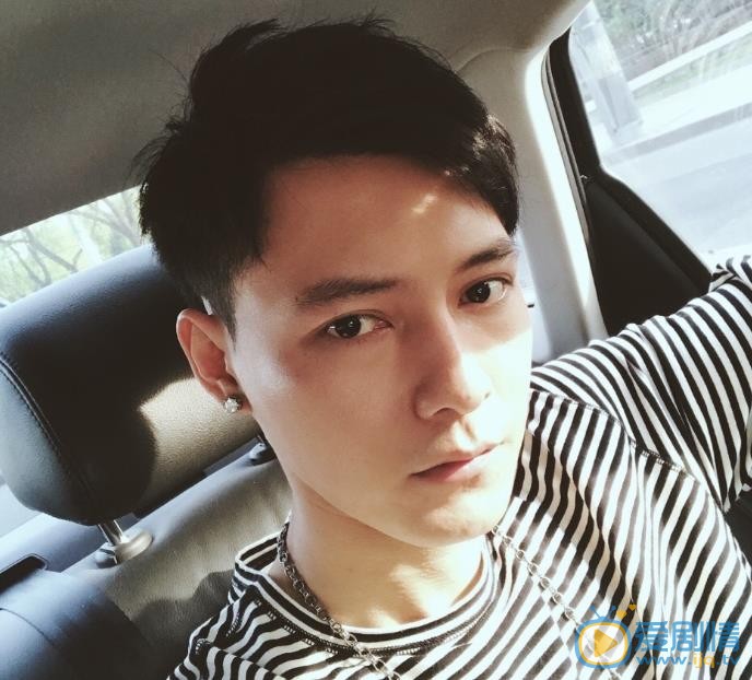 冯铭潮生活照 冯铭潮高清写真_冯铭潮高清剧照