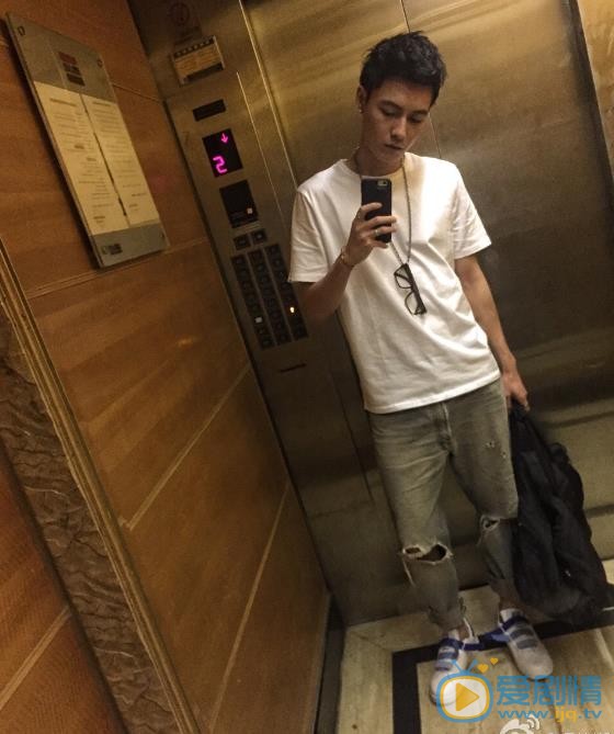 冯铭潮生活照 冯铭潮高清写真_冯铭潮高清剧照