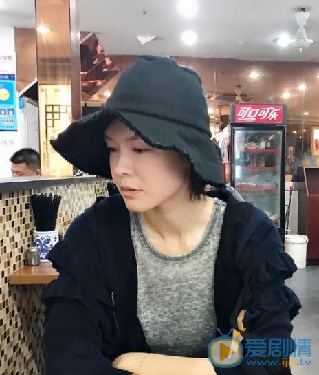 李艾生活照 李艾高清写真_李艾高清剧照