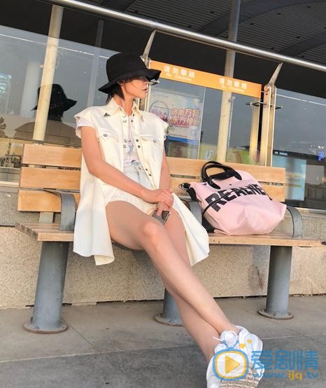 李艾生活照 李艾高清写真_李艾高清剧照