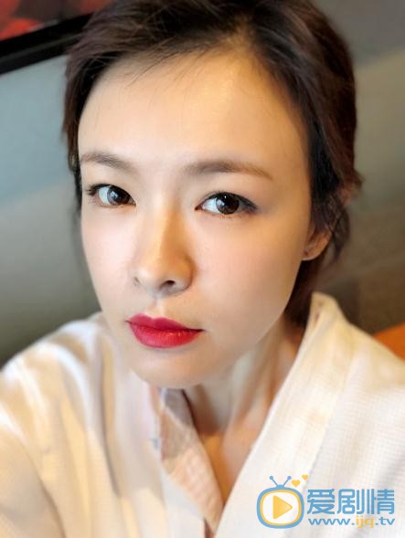 李艾生活照 李艾高清写真_李艾高清剧照