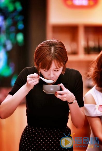 李艾美食节目照 李艾高清写真_李艾高清剧照