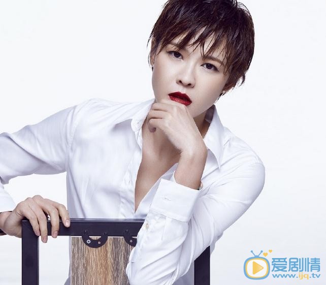 李艾时尚写真 李艾高清写真_李艾高清剧照