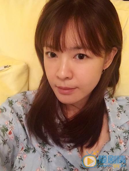 李艾生活照 李艾高清写真_李艾高清剧照