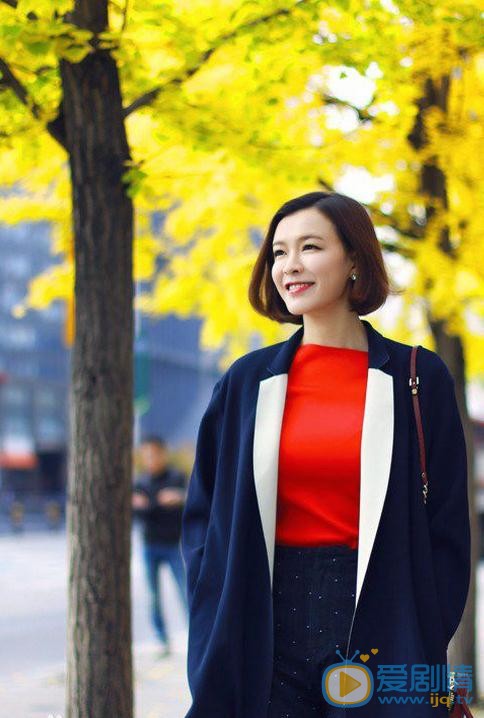 李艾街拍写真 李艾高清写真_李艾高清剧照