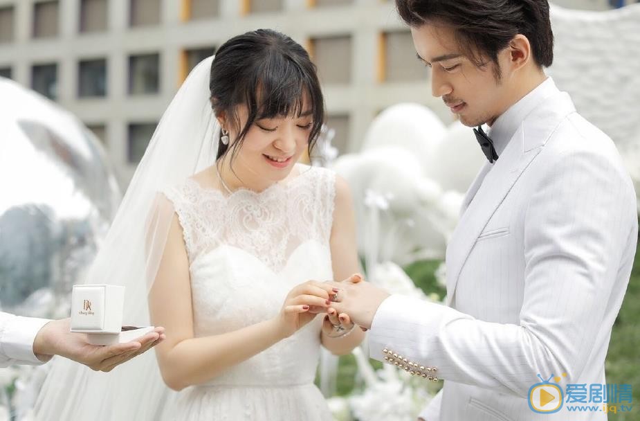 范玮结婚照 范玮高清写真_范玮高清剧照