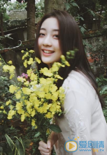 戚砚笛生活照 戚砚笛高清写真_戚砚笛高清剧照