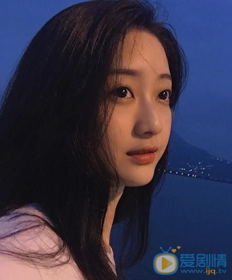 戚砚笛生活照 戚砚笛高清写真_戚砚笛高清剧照