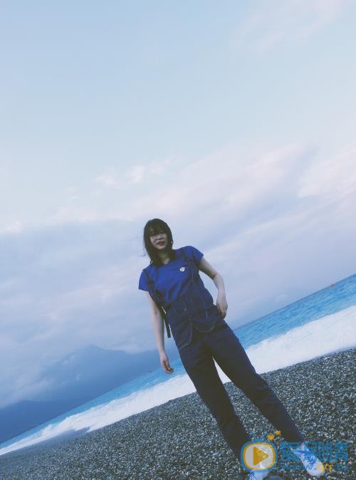 黄璐海边写真
